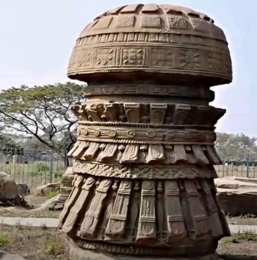 Руины качари. Руины качари - это серия грибовидных столбов, которые расположены в димапуре (север Индии. 02