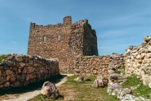 Древний заброшенный город скифов, на окраине Симферополя. 02 Древний заброшенный город скифов, на окраине Симферополя. 02