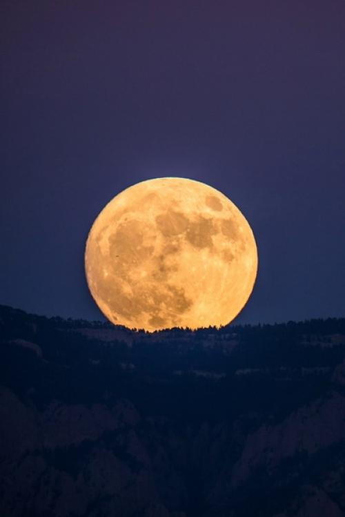 Тepмин Суперлуние был придуман астрологом Ричардом нолле в 1979 году. 05