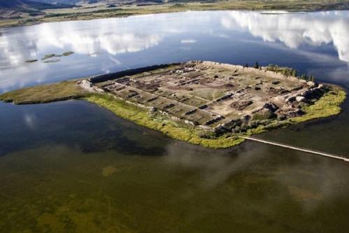 Крепость пор - бажын служила входом в шамбалу? 01