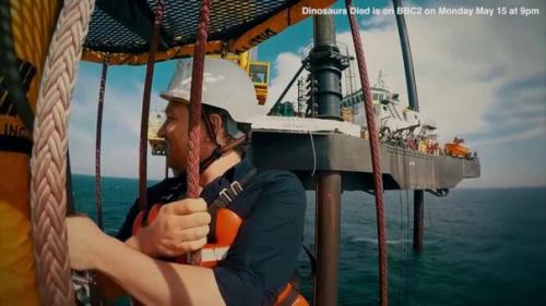 Ученые пробурили дно кратера чиксулуб, который образовался от падения астероида, убившего динозавров. 05 Ученые пробурили дно кратера чиксулуб, который образовался от падения астероида, убившего динозавров. 05