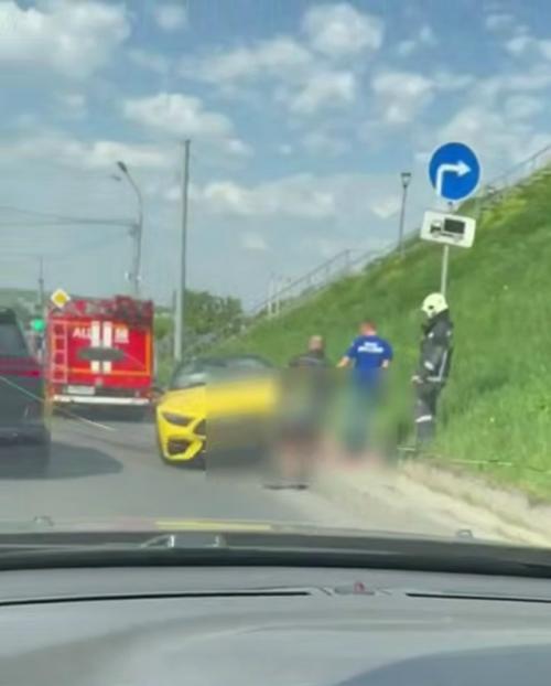 Пьяный сын богатейшего нижегородского бизнесмена Сергей Корнилов устроил массовое ДТП на кабриолете Mercedes в нижнем Новгороде. 01