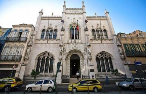 Роскошная готическая библиотека в Бразилии. 06