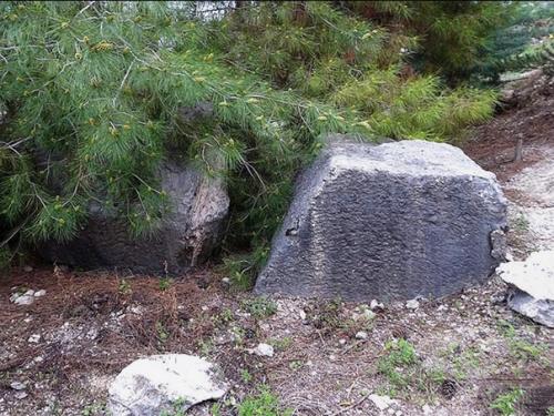 Ниха: античный храм на руинах более древней конструкции. 09