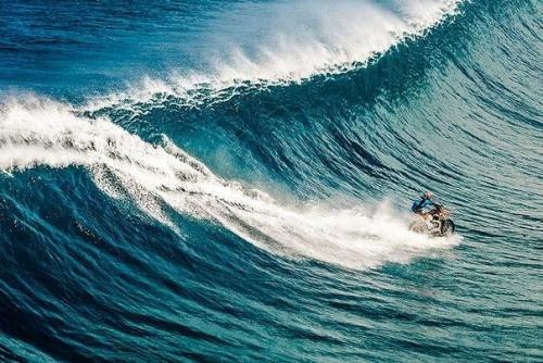 Первый мотогидроцикл создан. 02