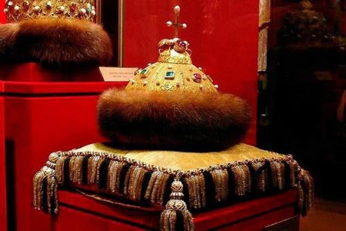 Откуда взялась шапка мономаха и почему она так тяжела? 01 Откуда взялась шапка мономаха и почему она так тяжела? 01