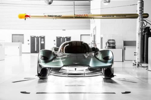Aston Martin представил футуристический гибрид Валькирия. 01 Aston Martin представил футуристический гибрид Валькирия. 01