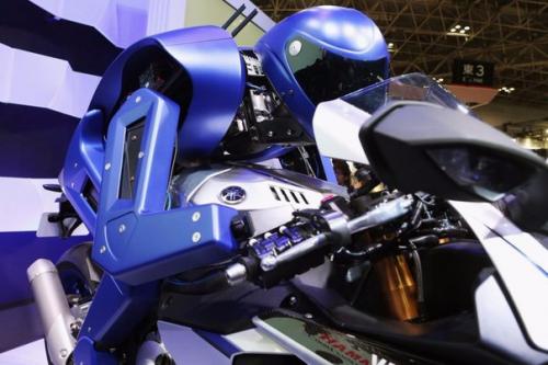 Yamaha Motobot - первый в мире моторобот. 04 Yamaha Motobot - первый в мире моторобот. 04