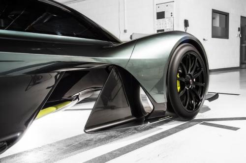 Aston Martin представил футуристический гибрид Валькирия. 02 Aston Martin представил футуристический гибрид Валькирия. 02
