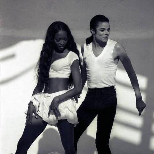 Айкл Джекcон c Наоми эмпбелл, 1992 г. 01