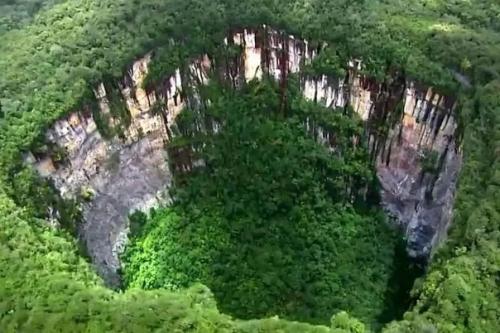 Затерянный мир на вершине столовой горы сарисаринама. 05