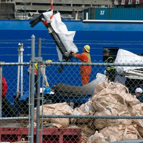 Спасатели достали обломки батискафа Titan, который погубил 5 миллиардеров. 01