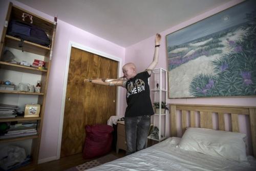 Альбиносов на куски ради ритуалов и обрядов шаманов рвут. 03