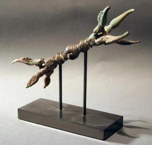 Мифы и легенды: древнее приспособление Ваджра, которое умело метать лучи. 04 Мифы и легенды: древнее приспособление Ваджра, которое умело метать лучи. 04