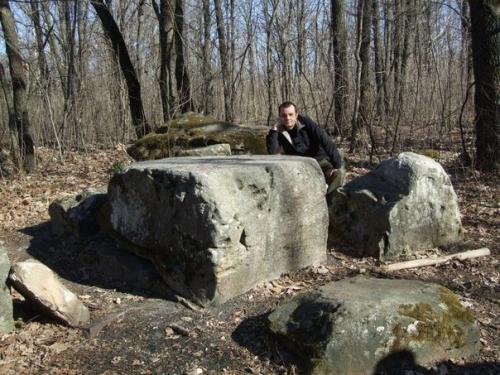 Чертова Столовая в романовской усадьбе липецкой области. 02 Чертова Столовая в романовской усадьбе липецкой области. 02