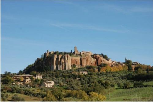 Тайны подземных пирамид этрусков. 01