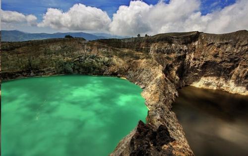 Самые красивые озера мира: фото 7 водоемов необычного цвета. 05