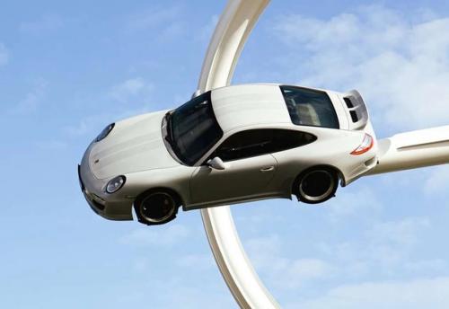 B честь 75-летия Porsche создал фантастическую скульптуру, посвященную его авто. 06