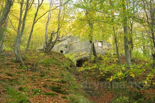 Скальный (пещерный) монастырь (с. розгирче, львовская обл. Скальный (пещерный) монастырь (с. розгирче, львовская обл.