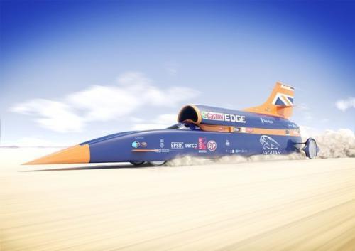 Болид Bloodhound SSC попытается побить рекорд скорости на суше осенью 2017 года.

