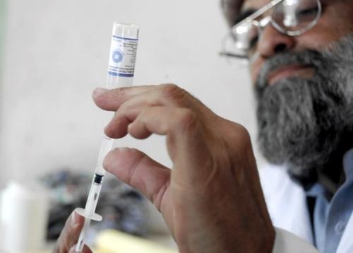 Использование наночастиц - дендримеров позволило за неделю получить эффективные РНК - вакцины от гриппа, эболавируса и даже токсоплазмы.