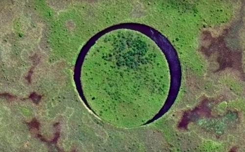 10 реальных мест, которые кажутся невозможными с научной точки зрения. 01 10 реальных мест, которые кажутся невозможными с научной точки зрения. 01