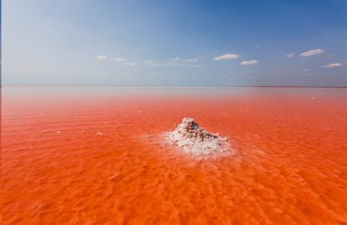 Самые красивые озера мира: фото 7 водоемов необычного цвета. 08