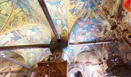 Парящие в Воздухе: древние метеорские монастыри на вершинах неприступных скал. 06