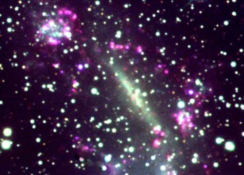 Международная группа астрономов из университета Гонконга и университета Манчестера обнаружила ближайшую к нам кольцеобразную галактику.