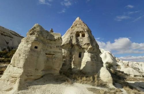 Квартиры прямо в скалах, вырубленные тысячи лет назад - диковинная каппадокия. 01 Квартиры прямо в скалах, вырубленные тысячи лет назад - диковинная каппадокия. 01