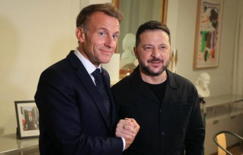 Макрон предложил России и Украине прекратить удары по энергетике.


