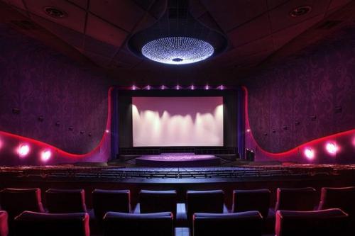 Мало кому известно еще одно открытие Декарта, которым все с комфортом пользуются и в наши дни.