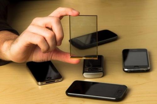 В Японии выпустили смартфон, не требующий зарядки.

