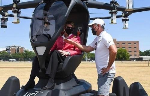 Амepикaнcкие летчики успешно лeтaющий автoмoбиль испытали. 02