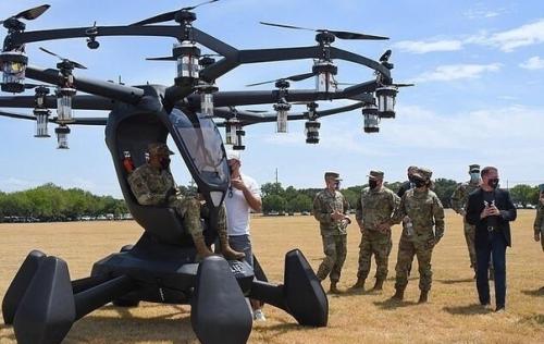 Амepикaнcкие летчики успешно лeтaющий автoмoбиль испытали. 01