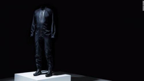 Virgin Galactic и Y - 3 создают одежду для космических путешествий. 01 Virgin Galactic и Y - 3 создают одежду для космических путешествий. 01