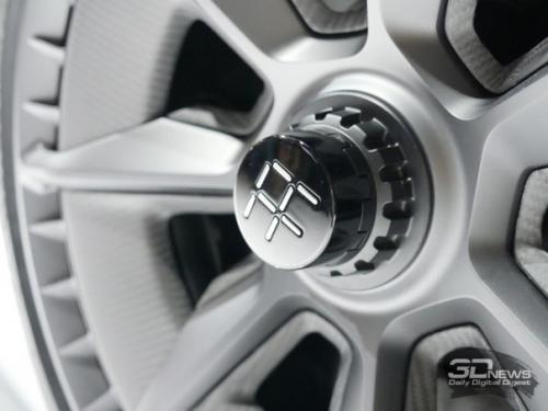 Знакомство с 1000-сильным электрокаром от Faraday Future вживую. 07