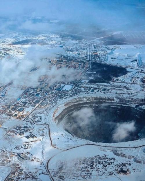 Мирный - город в Якутии, расположенный на территории вечной мерзлоты. 03