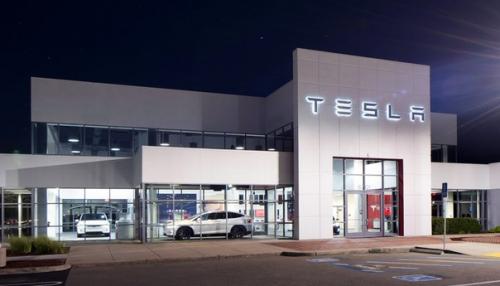 Элон маск заявил, что каждая новая Tesla будет полностью самоуправляемой. Элон маск заявил, что каждая новая Tesla будет полностью самоуправляемой.