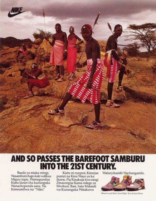 Какой ляп допустила компания Nike, снимая рекламу кроссовок с участием африканского племени? 

