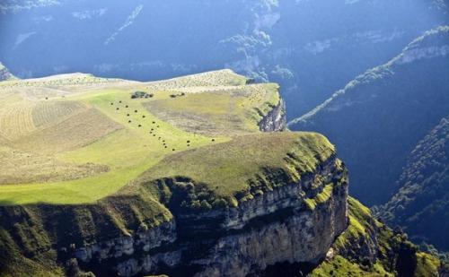 Дверца в иной мир.
