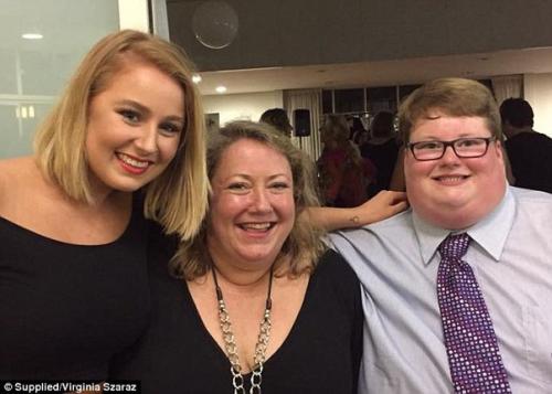 Маме приходится запирать холодильник, потому что ее 200-килограммовый сын не может перестать есть. 04