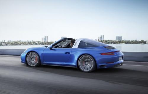 Дебют спорткаров Porsche 911 Carrera 4 и 911 Targa 4. 02 Дебют спорткаров Porsche 911 Carrera 4 и 911 Targa 4. 02