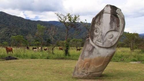 Необычные каменные истуканы сулавеси. 03