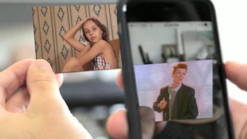 Представлен фотопринтер для снимков с дополненной реальностью. Представлен фотопринтер для снимков с дополненной реальностью.