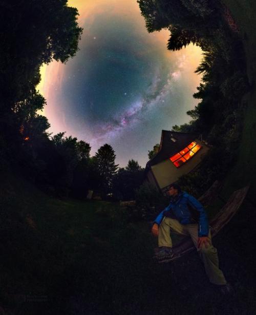 Петр хоралек изучал теоретическую физику и астрофизику, работал в обсерватории в упице, а недавно увлекся астрофотографией. 01