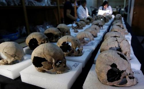 В Мехико найдена башня ацтеков из человеческих черепов. 06