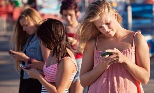 Пощечина современному поколению молодых людей. 

