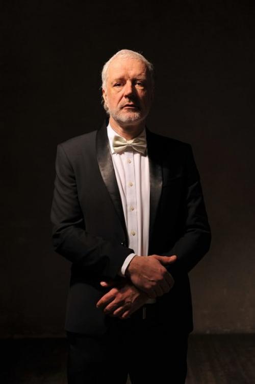 Тем временем, мы уже готовы к награждению, которое по традиции пройдет в день смерти Альфреда Нобеля, 10 декабря, в Стокгольме и Осло. 02