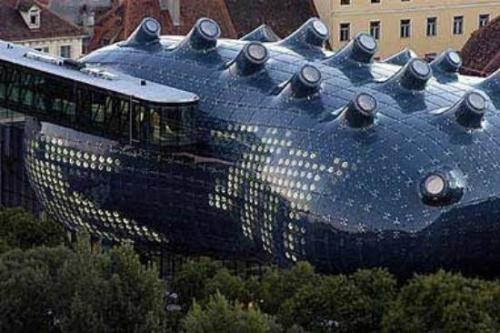 Футуристичный дизайн музея искусств Граца. 02